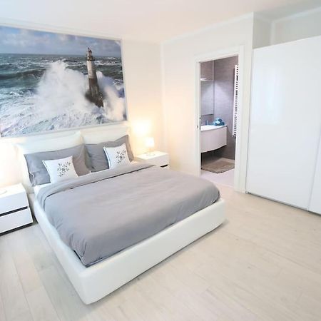 Casa Magenta Apartment 2 明乔河畔的瓦雷奇奥 外观 照片