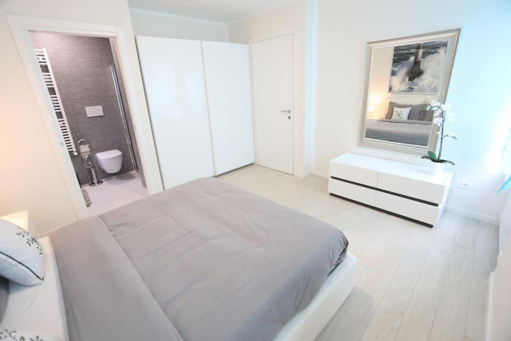 Casa Magenta Apartment 2 明乔河畔的瓦雷奇奥 外观 照片